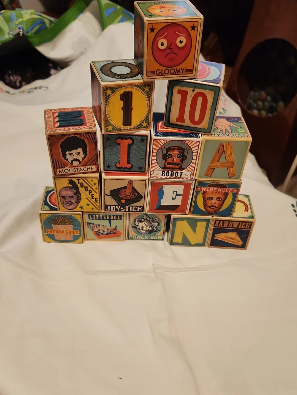 Vintage-Style Kids Wooden Alphabet & Illustration Blocks - Multicolor